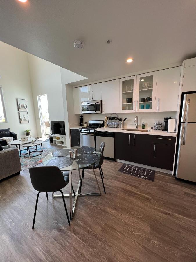 Luxury Downtown Penthouse With Skyline Views Acomodação com café da manhã 