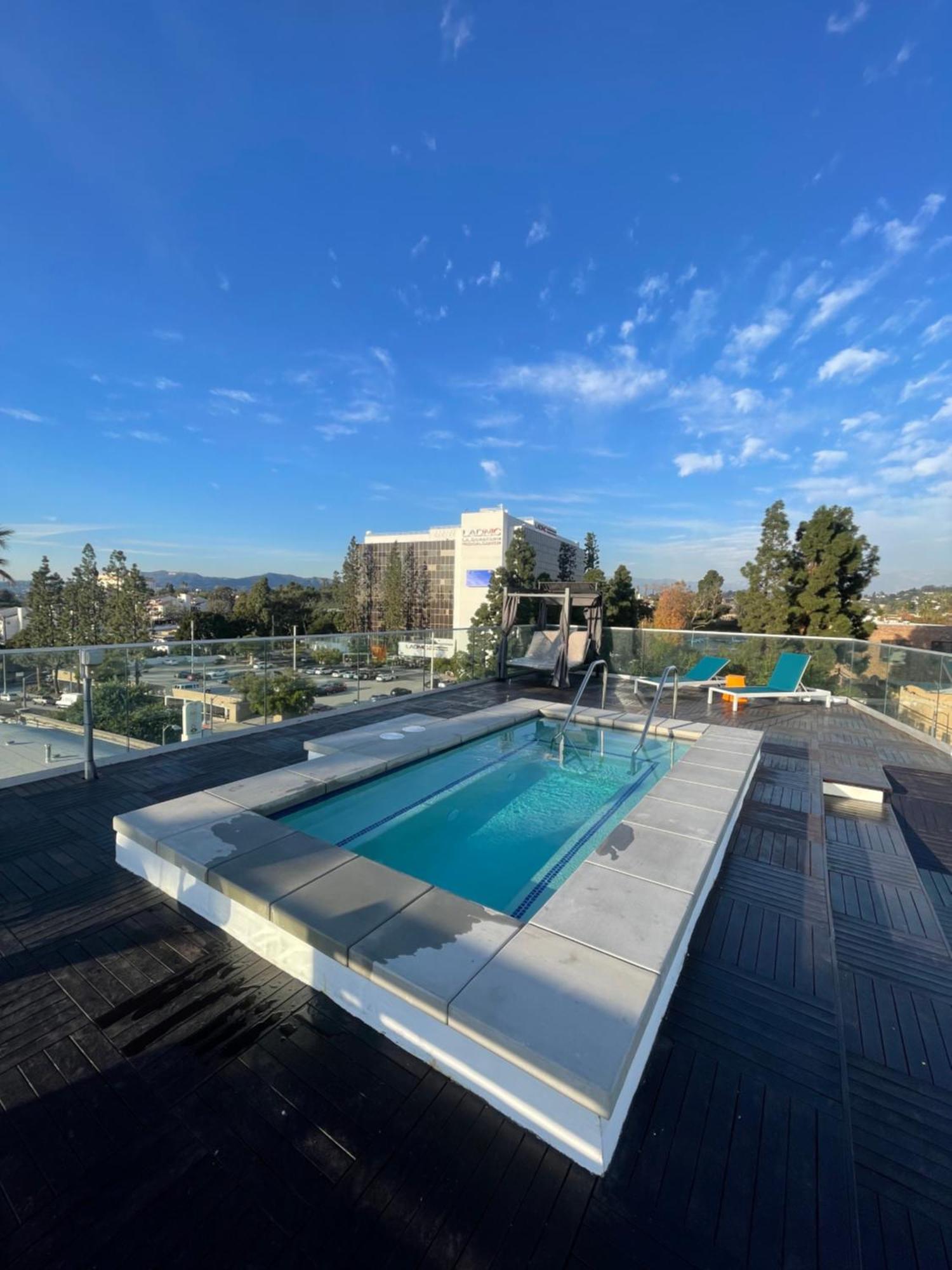Luxury Downtown Penthouse With Skyline Views Acomodação com café da manhã 