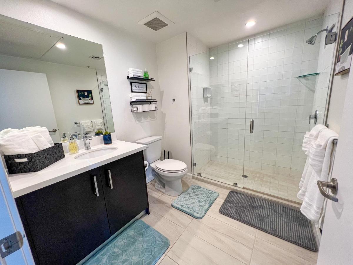 Luxury Downtown Penthouse With Skyline Views Couette-café *