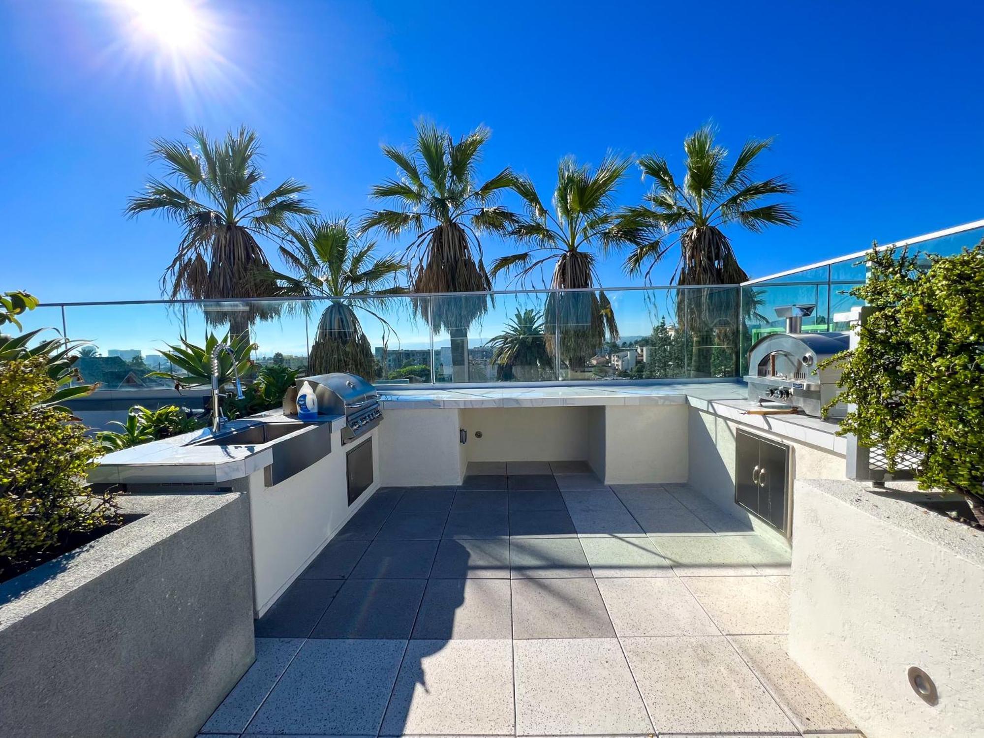 Couette-café Luxury Downtown Penthouse With Skyline Views *